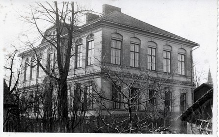 Historická budova školy.jpg